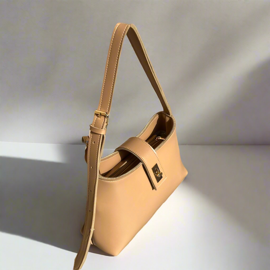 Casual Chic Saddle Bag “Beige”