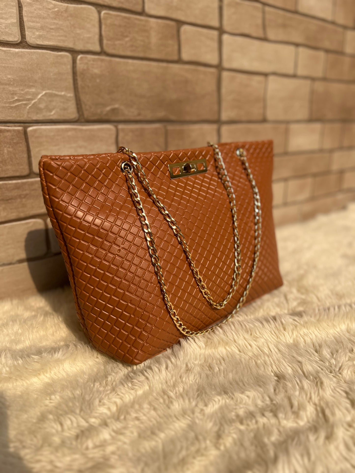 The Rhombus Shoulder Bag “Brown”