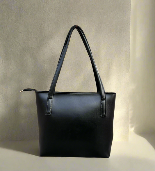 Nova Tote “Coal Black”