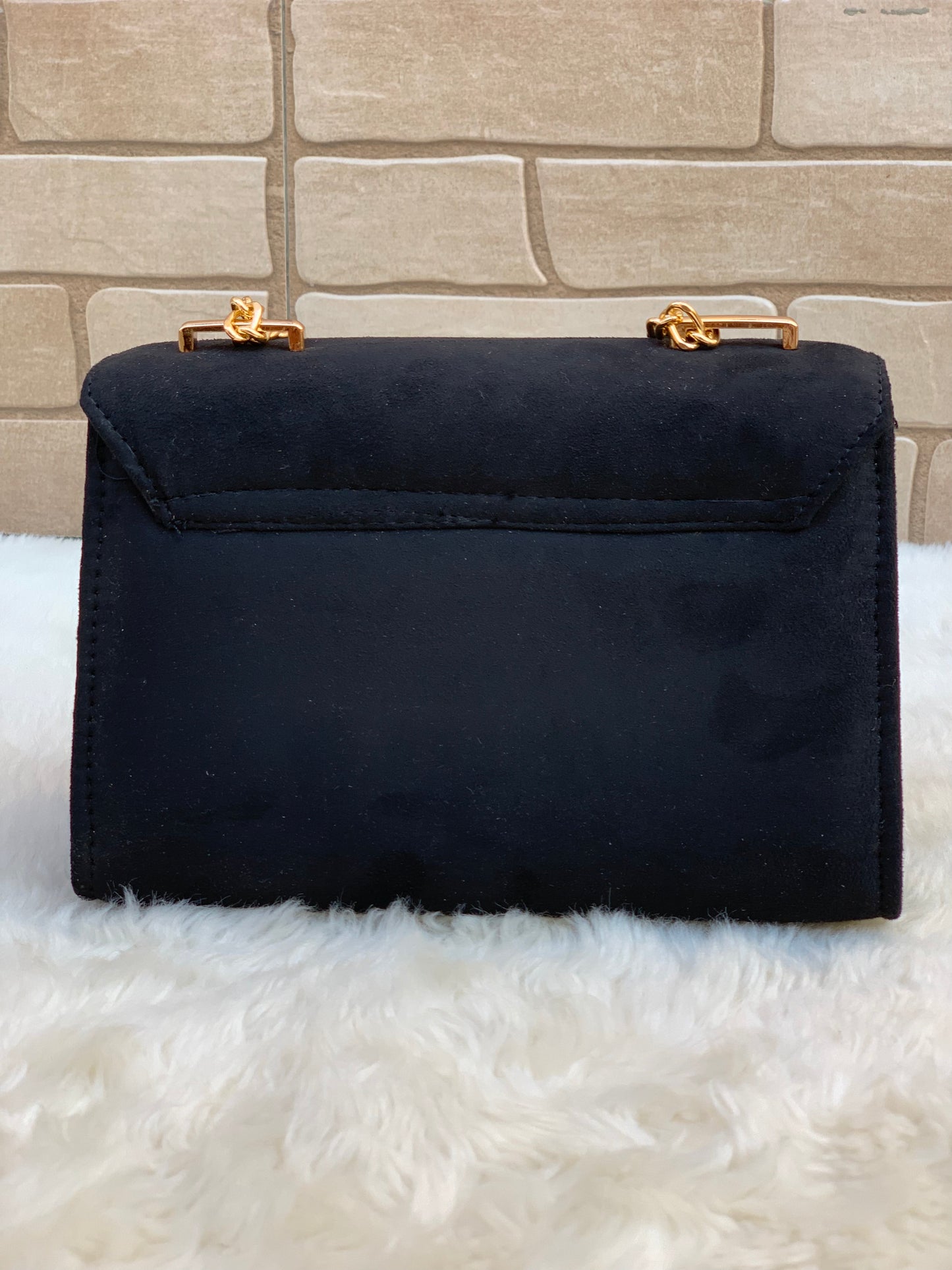 Alcan Chic Crossbody Bag “Jet Black”