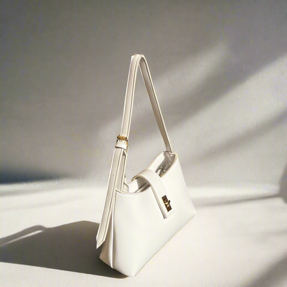 Casual Chic Saddle Bag “White”