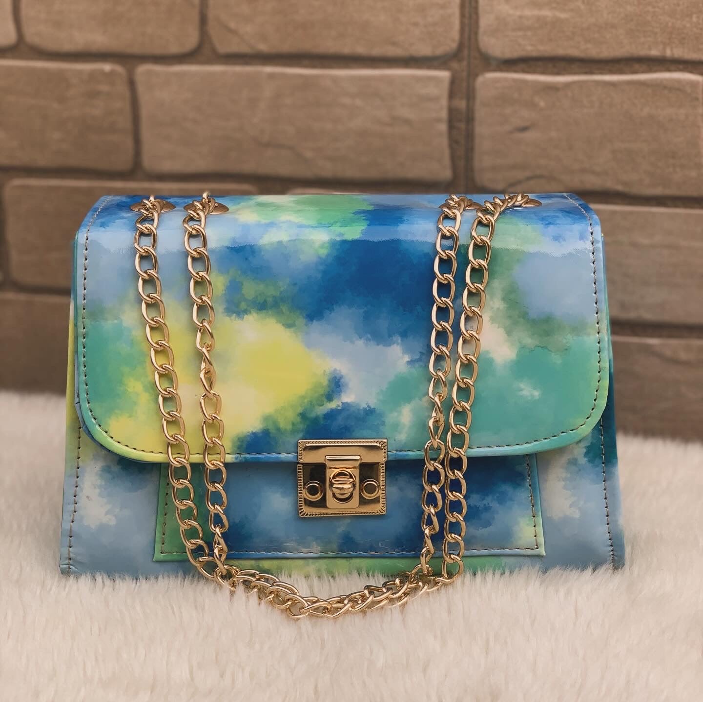 Crossbody Chain Bag “Cloudscape”