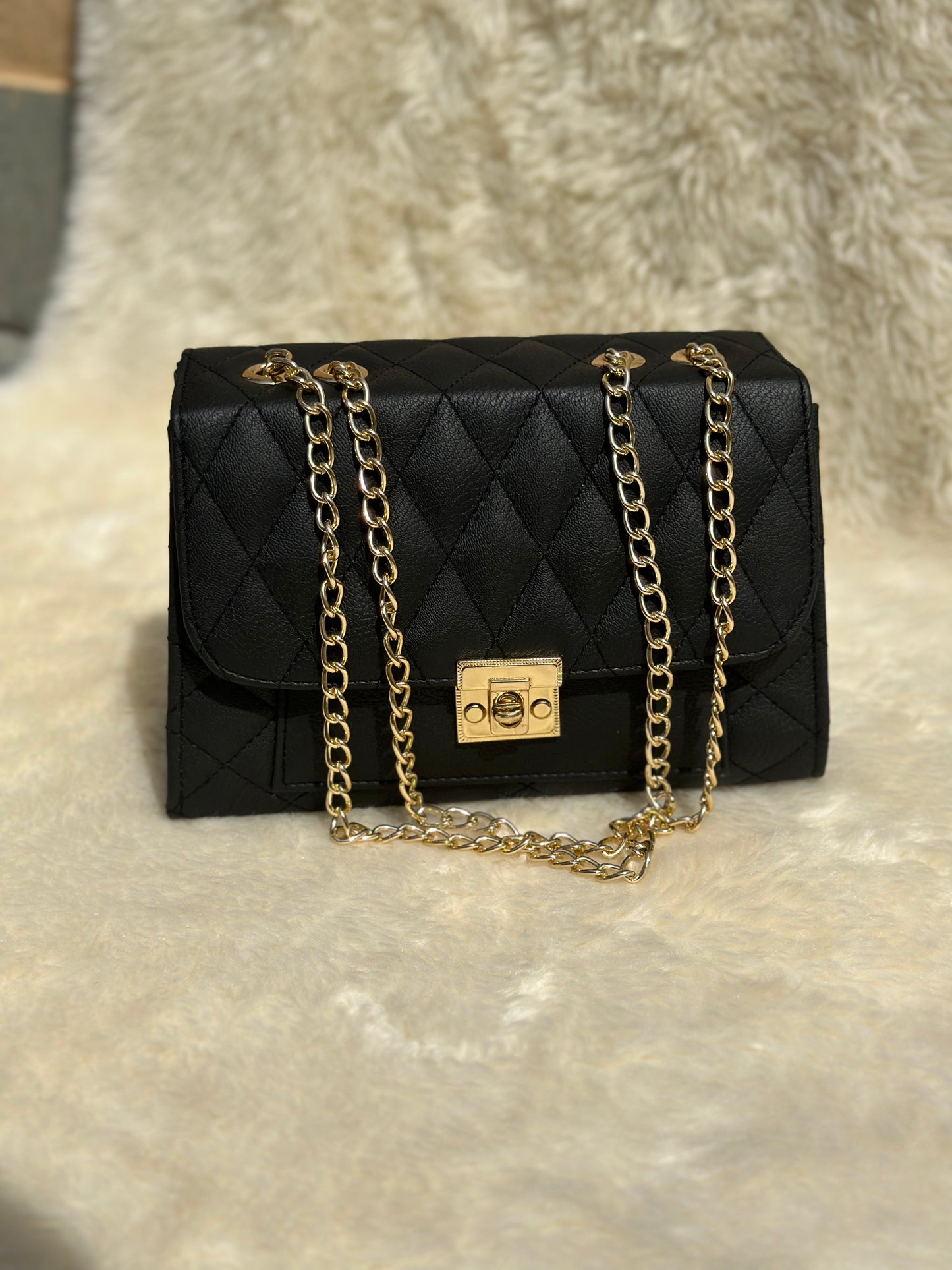 Cross-Body Bag with Golden Chain “Black”