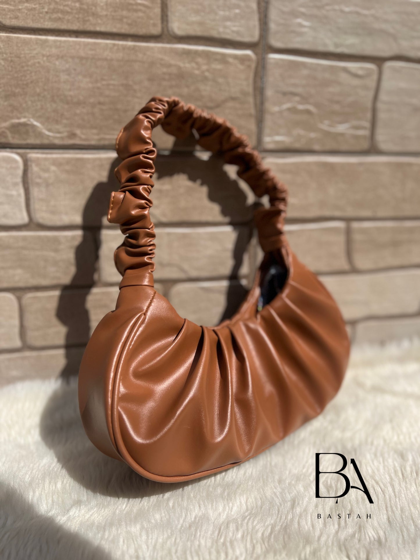 LUNARUFFLE BAG BROWN COLOR