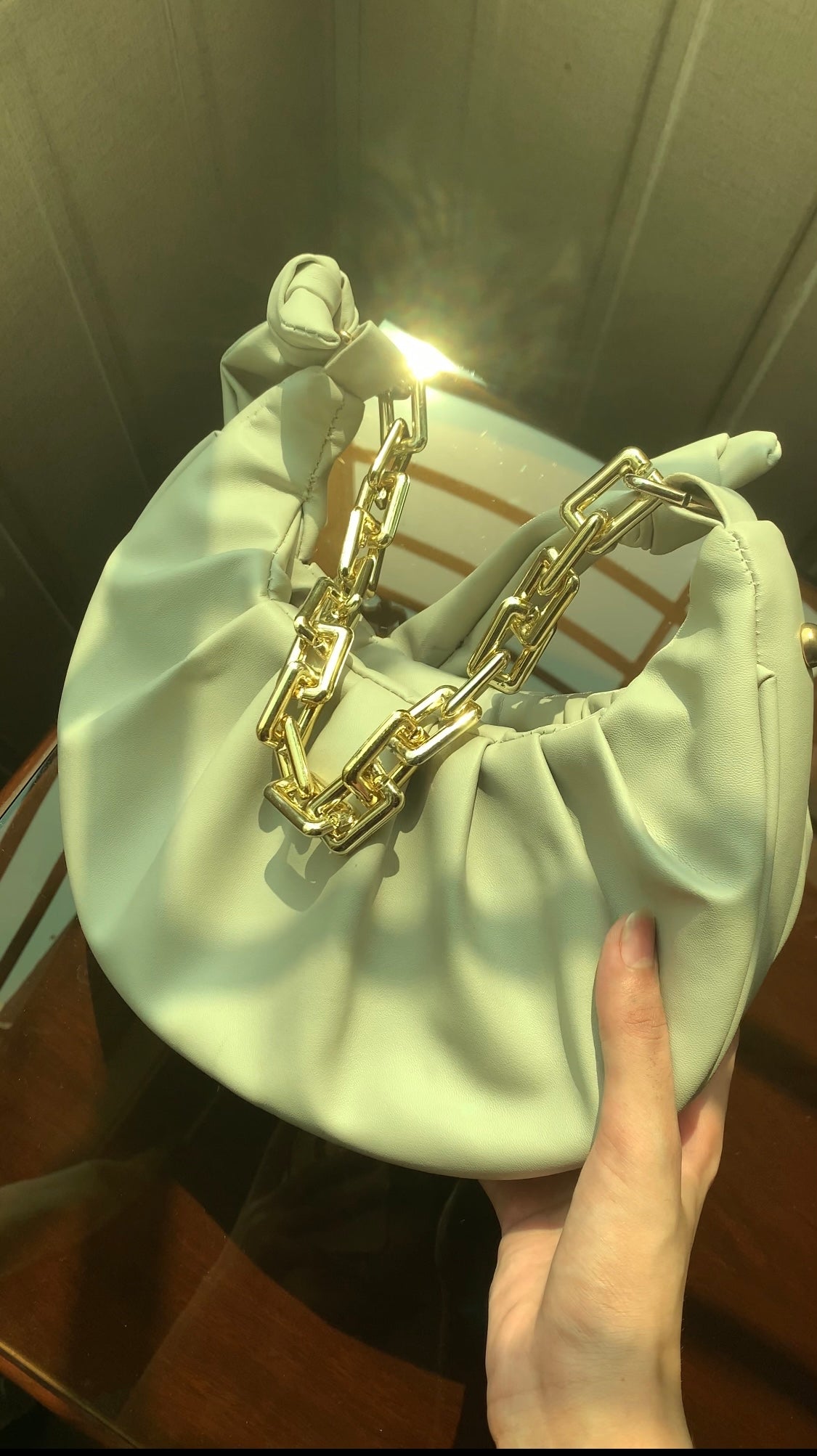 Ruffled Chain Bag “Ash White”