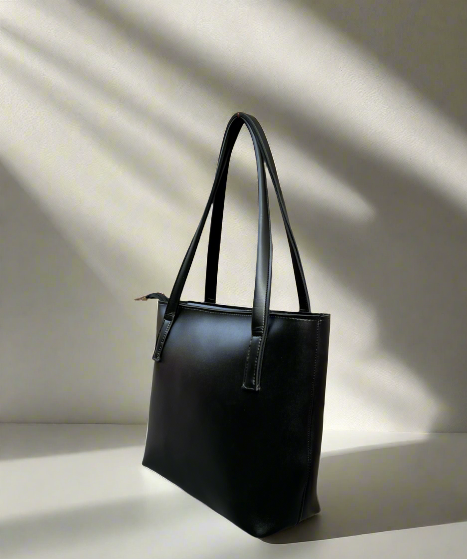 Nova Tote “Coal Black”