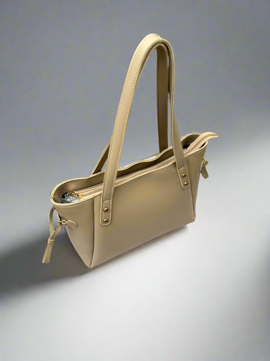 Classic Tote “Beige”