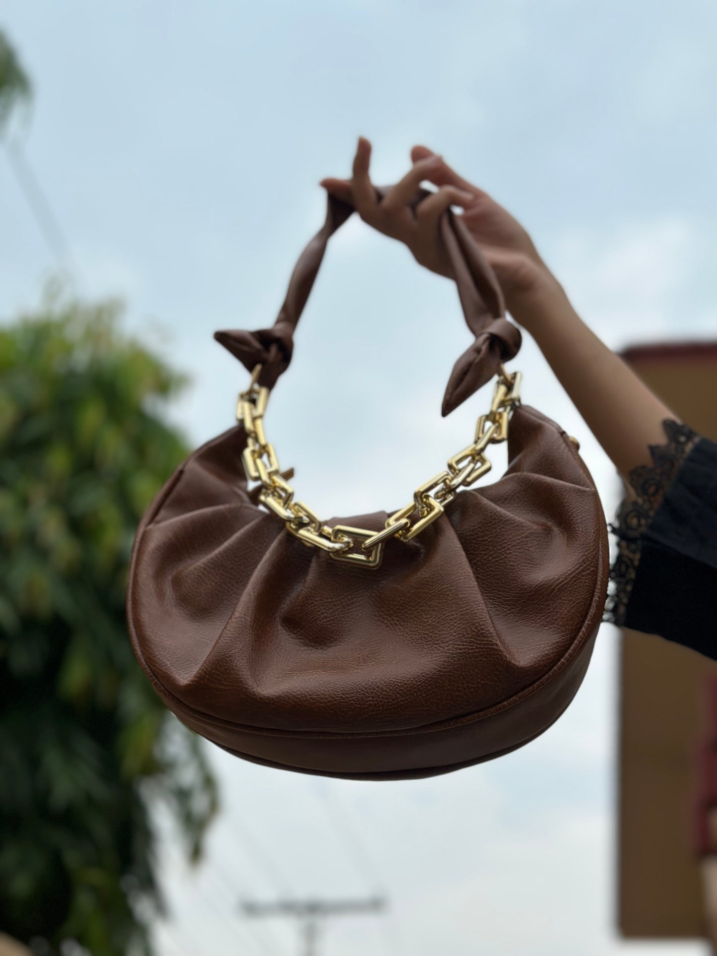 Ruffled Chain Bag “Brown”