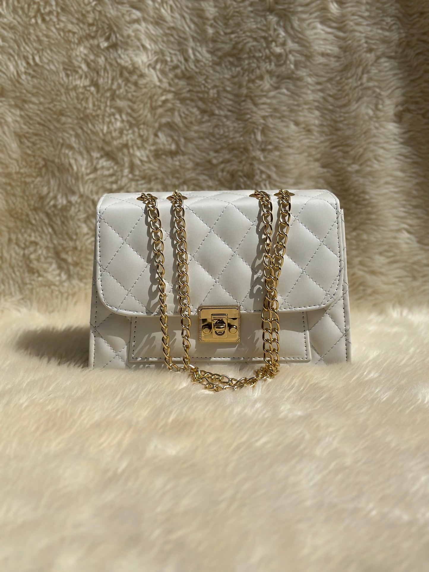 Cross-Body Bag with Golden Chain “Pure White”