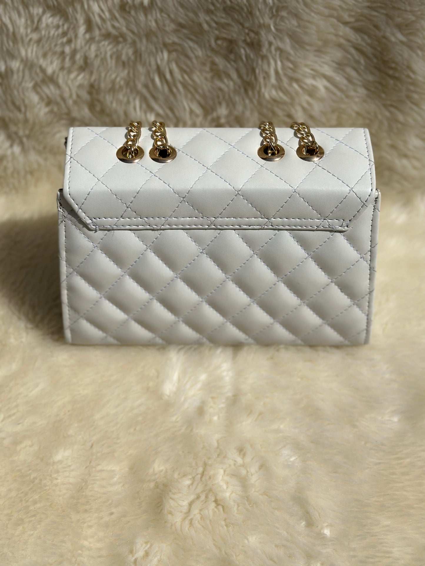 Cross-Body Bag with Golden Chain “Pure White”